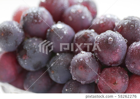 Large grain grape Large grain grape 58262276