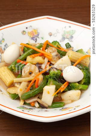 Seafood Chinese style boiled horse 58263129