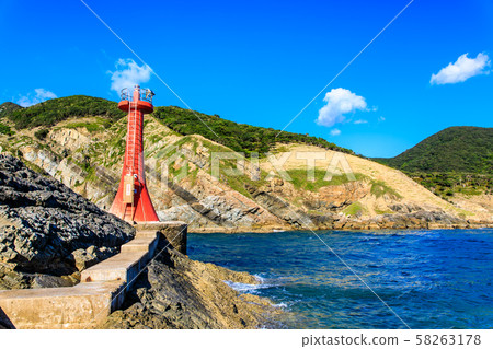 Red Lighthouse (Tamanoura Port Sandbank Lighthouse) [Goto City, Nagasaki Prefecture] 58263178