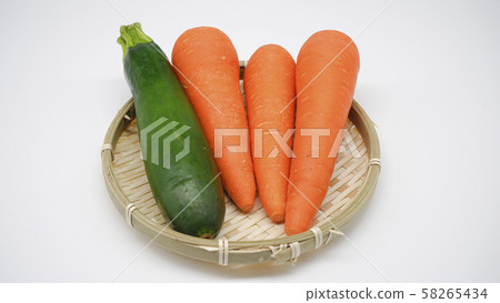 Carrot zucchini image 58265434