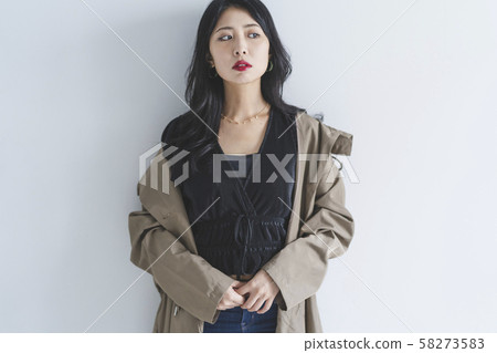 Woman Woman 58273583