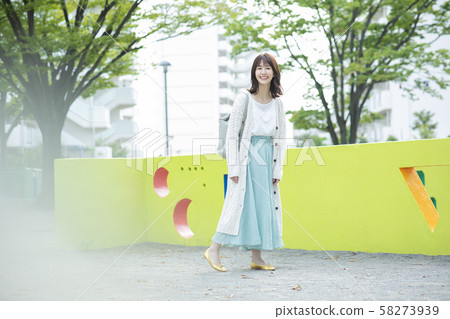 女士公園漫步 女士公園漫步 58273939