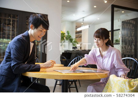 Couple Couple Cafe Restaurant 58274304