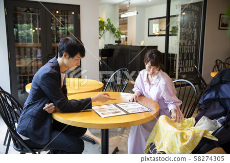 情侶情侶咖啡廳餐廳 58274305