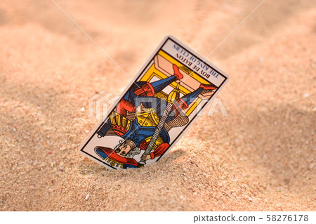 Tarot card (king of baton) 58276178
