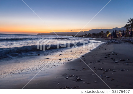 Sunrise on the beach 58276407