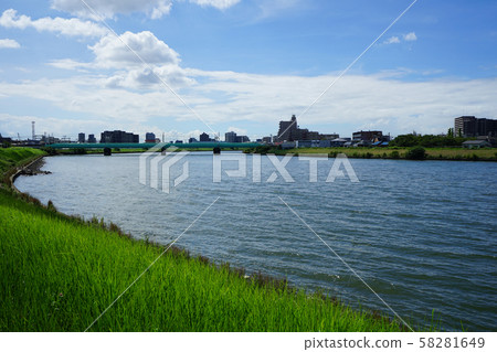Looking towards Sumida Ward from Nakagawa in Kanamachi <Katsushika-ku, Tokyo, September 2019> 58281649
