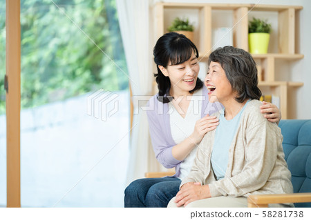 Parent and child Mother and child Senior female Middle female 2 Parent and child Mother and child Senior female Middle female 2 58281738