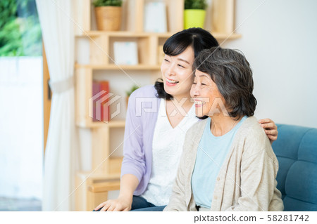 Parent and child Mother and child Senior female Middle female 2 Parent and child Mother and child Senior female Middle female 2 58281742
