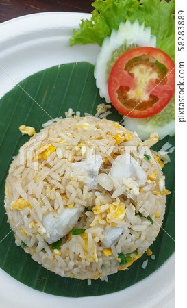 Crab meat fried rice at Thai street food market 58283889