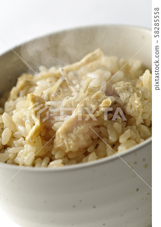 Shirasu and deep-fried fried rice Shirasu and deep-fried fried rice 58285558