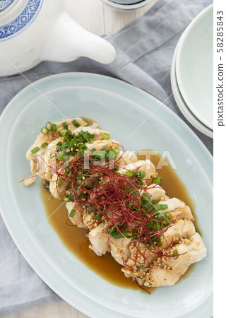 Drooled chicken 58285843