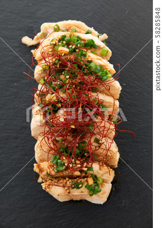 流口水的雞 58285848