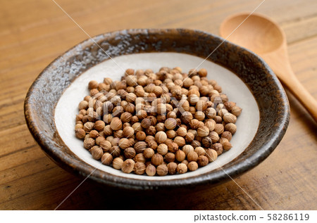 coriander 58286119