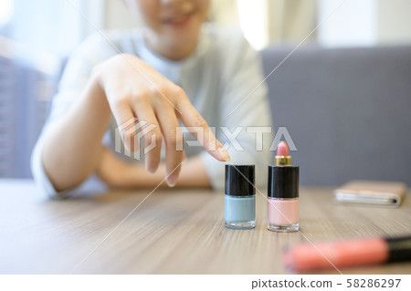 女子 58286297