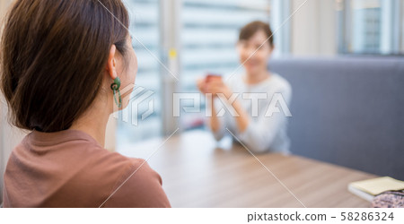 Woman Woman 58286324
