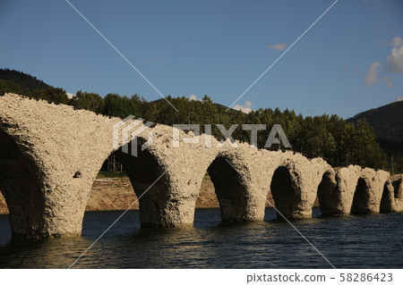 Taushu Bet River Bridge 58286423