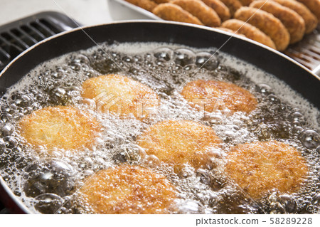 Croquette cooking Croquette cooking 58289228