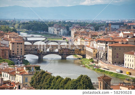 佛羅倫薩Ponte Vecchio橋 佛羅倫薩Ponte Vecchio橋 58293028