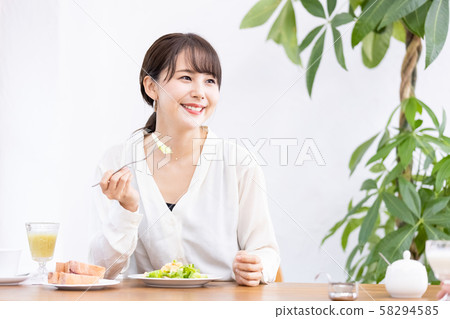 女商人早餐沙拉 58294585