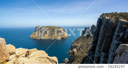 Landscape of Tasman peninsula, Tasmania, Australia Landscape of Tasman peninsula, Tasmania, Australia 58295247