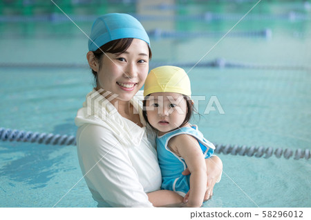 infant swimming, parenthood, parent and child 58296012