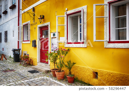 Cesky Krumlov street in the old town 58296447