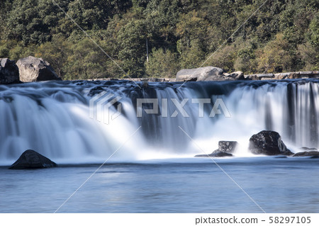 Jiktang瀑布的白流 Jiktang瀑布的白流 58297105