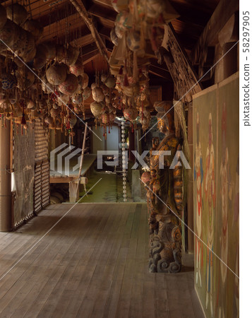 “石手寺”阿彌陀寺,佛像側面 “石手寺”阿彌陀寺,佛像側面 58297905
