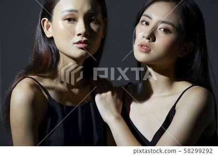 Female Beauty Contrast 58299292