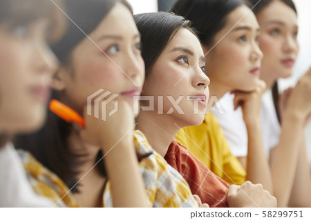 校園生活課 校園生活課 58299751