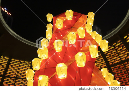 20 Sept 2019 orange lantern in the Mid Autumn 58306234
