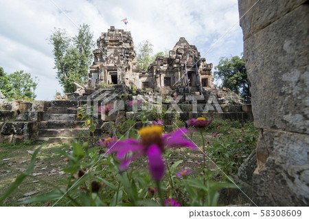 CAMBODIA BATTAMBANG WAT EK PHNOM TEMPLE 58308609
