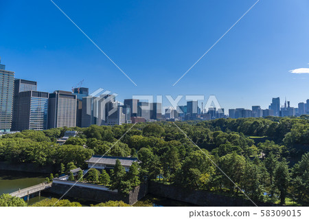 [Urban scenery] Beautiful Tokyo Marunouchi Imperial Palace 58309015