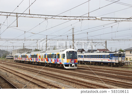 Rikuu Nishi Line Kiha 110目前在坂田被拘留 58310611