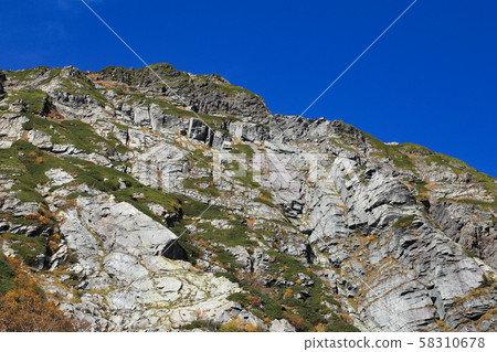 Kitadake支撐秋天的落葉 Kitadake支撐秋天的落葉 58310678