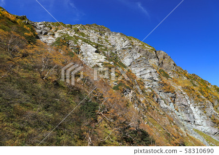 Kitadake Buttress Autumn Leaves 58310690