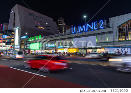 《Tokyo》Scenery in front of the south exit of Shinjuku station 《Tokyo》Scenery in front of the south exit of Shinjuku station 58311090