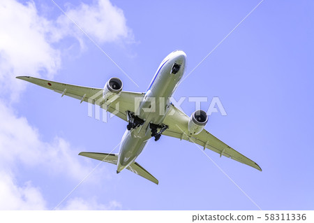 飛機起飛波音787 58311336