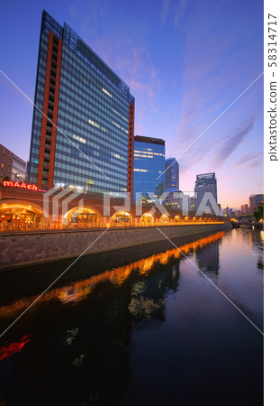 Tokyo cityscape in Japan Overlooking Mansei Bridge and the March Ecute and Kanda River (the back is towards Ochanomizu Station) Tokyo cityscape in Japan Overlooking Mansei Bridge and the March Ecute and Kanda River (the back is towards Ochanomizu Station) 58314717