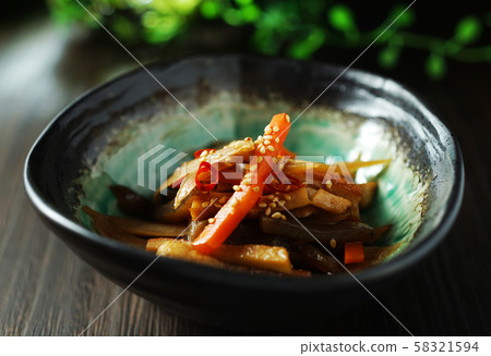 Beef bowl and carrot kinpira 58321594