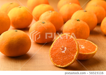 Tangerines and cut which we cut Tangerines and cut which we cut 58323116