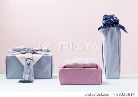 Concept of Korean traditional objects, wrapping cloth and refreshments. 100 Concept of Korean traditional objects, wrapping cloth and refreshments. 100 58326614