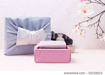 Concept of Korean traditional objects, wrapping cloth and refreshments. 093 Concept of Korean traditional objects, wrapping cloth and refreshments. 093 58326625