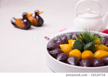 Concept of Korean traditional objects, wrapping cloth and refreshments. 052 Concept of Korean traditional objects, wrapping cloth and refreshments. 052 58326716