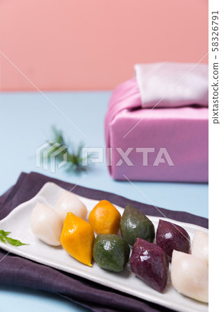Concept of Korean traditional objects, wrapping cloth and refreshments. 037 Concept of Korean traditional objects, wrapping cloth and refreshments. 037 58326791