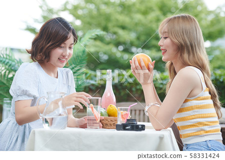女性生活方式假期 58331424