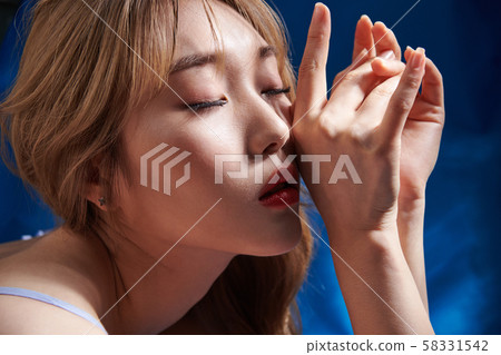 Ladies Beauty Poolside Ladies Beauty Poolside 58331542