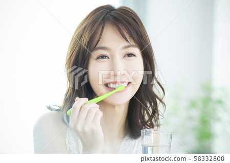 Beauty toothpaste 58332800