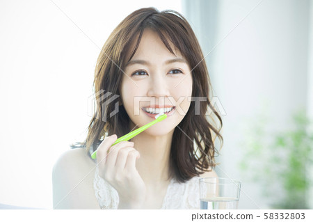 Beauty toothpaste 58332803